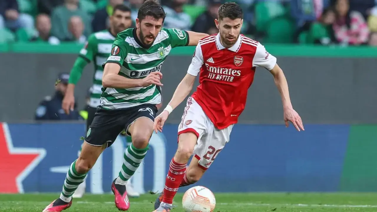 القنوات الناقلة وموعد مواجهة آرسنال وسبورتنج لشبونة في البطولات القارية المرتقبة